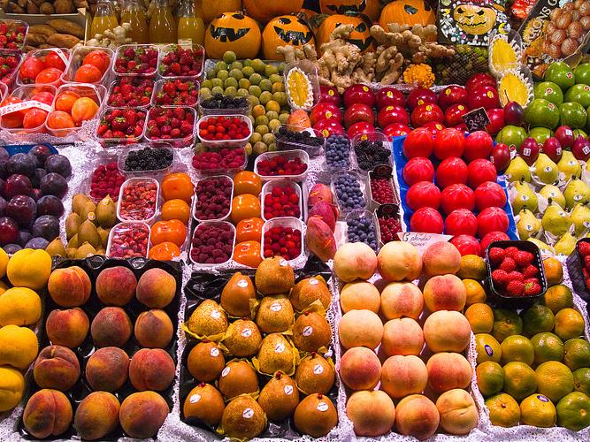 菜市场里的水果 色彩与风味的交响